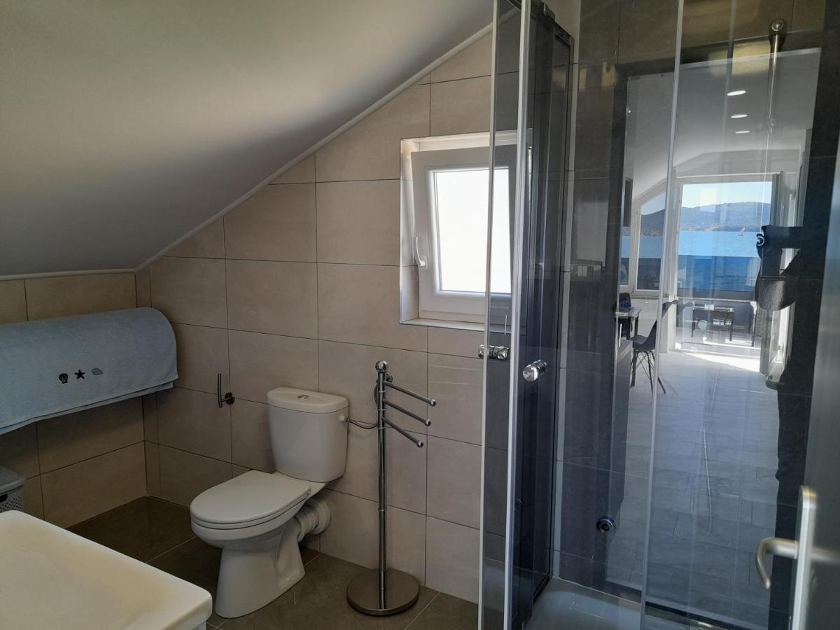 Apartman Prvi Red Do Mora Sveti Filip i Jakov Eksteriør billede
